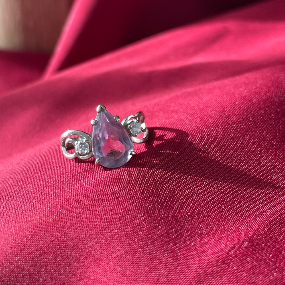 Solid 14k Vintage Ring - Picture 5 of 12